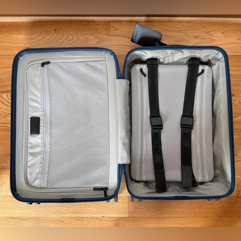 Monos Carry-On Plus (like new) - Picture 7 of 11